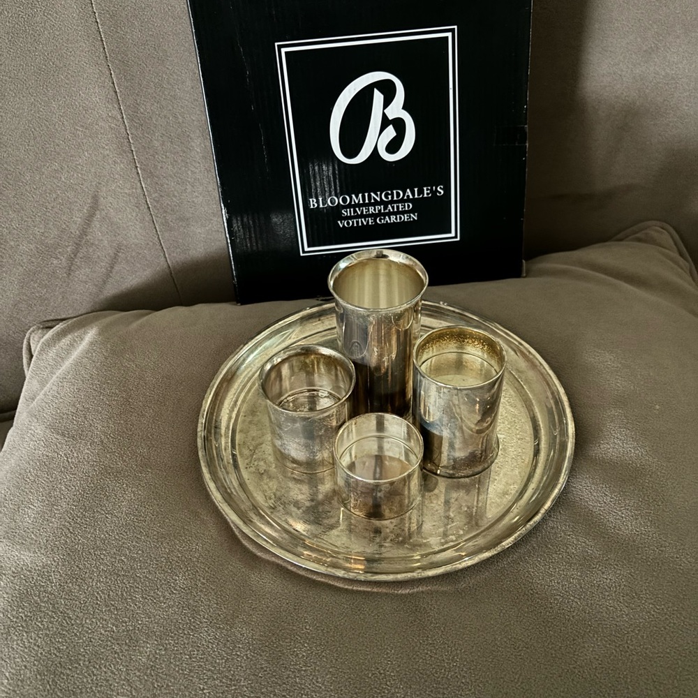 Silver plated votive garden in a box need to wipe it with a solution - Picture 1 of 3